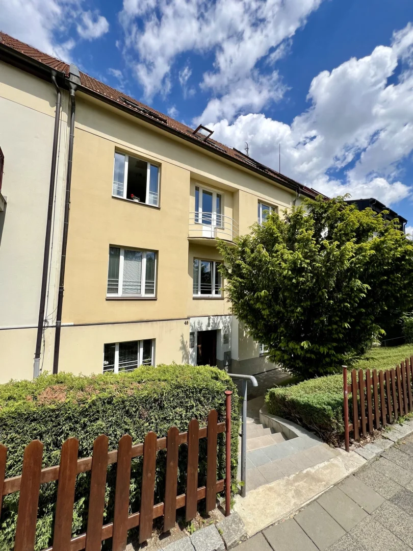 Pronájem kanceláře, 200 m² - Praha - Vršovice