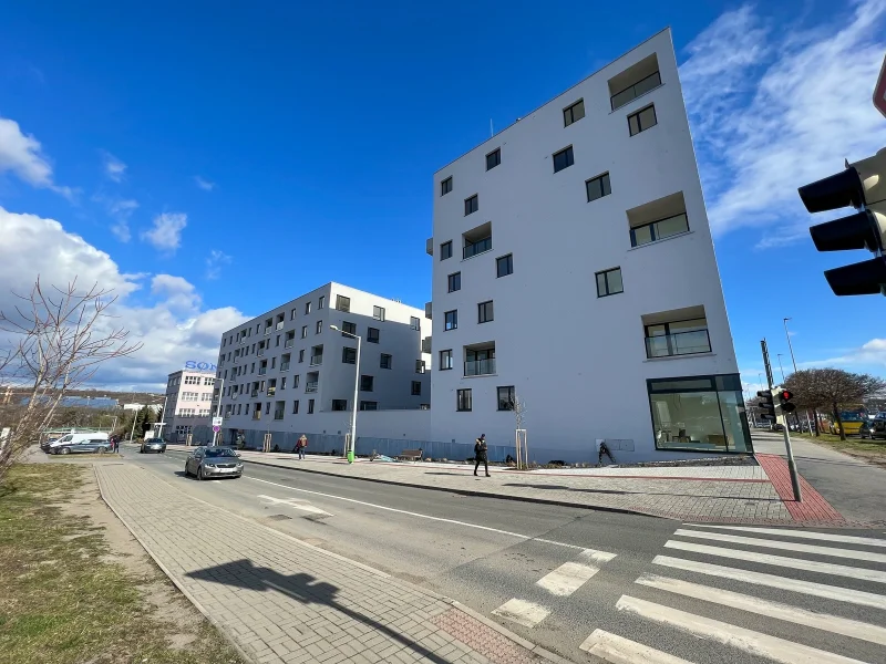 Pronájem bytu 2+kk v novostavbě, 53 m2 + balkón - Praha Hloubětín