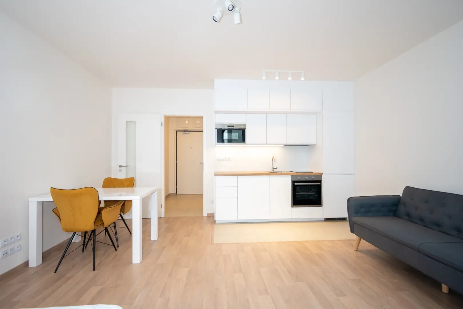 Pronájem bytu 1+kk, ulice Olgy Havlové 2916/44, Praha - Žižkov