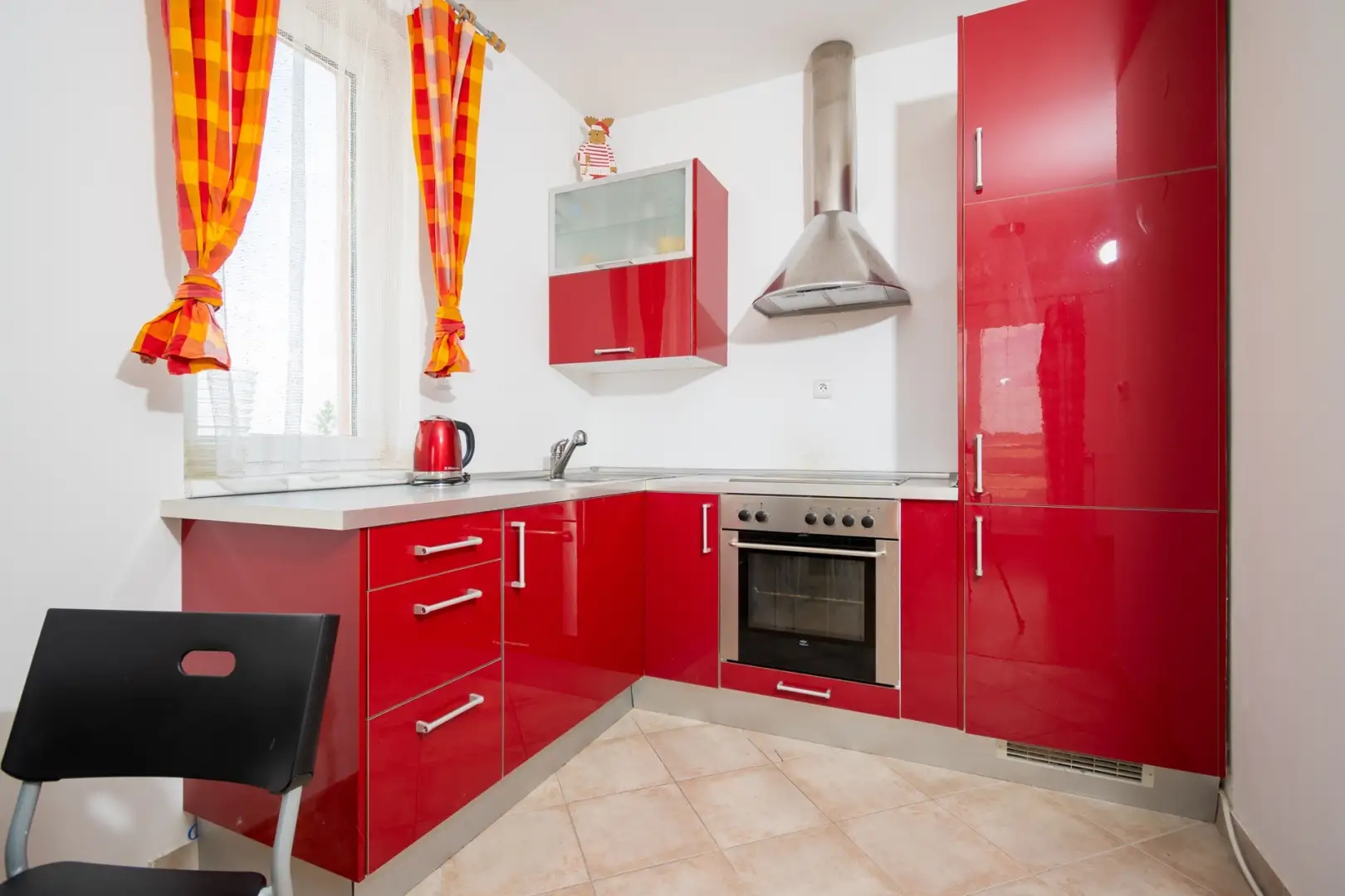 Pronájem bytu 2+kk/G o velikosti 40m² - Praha - Suchdol