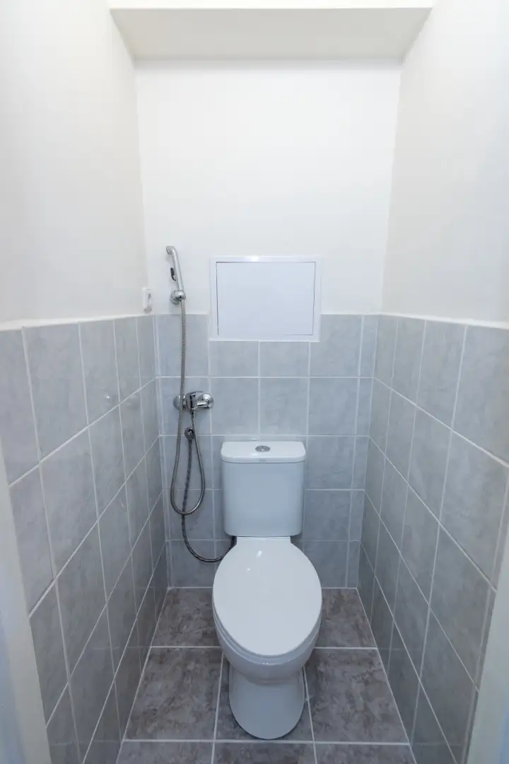 Pronájem bytu 2+kk, 45 m² - Praha - Kobylisy