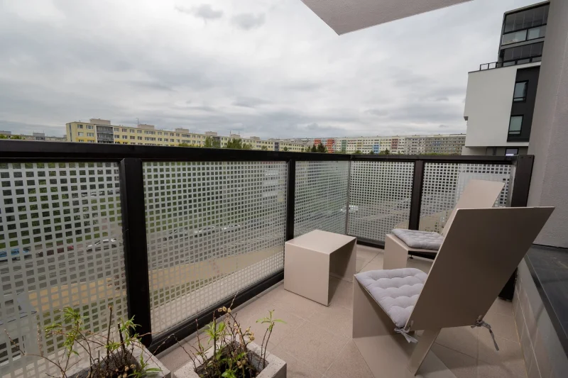 Pronájem bytu 2+kk/T/G o výměře 56m² - Praha - Střížkov