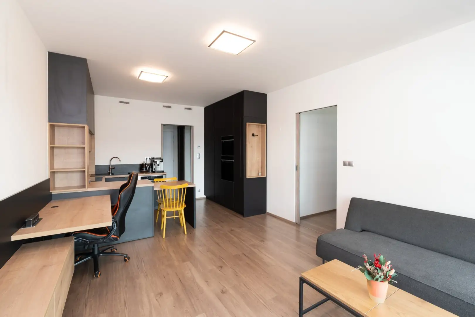 Pronájem bytu 2+kk 55 m², Praha - Libeň