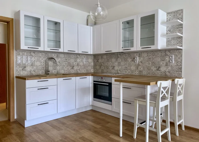 Pronájem bytu 1+kk/ 35m2,  ulice Františka Diviše, Praha Uhříněves