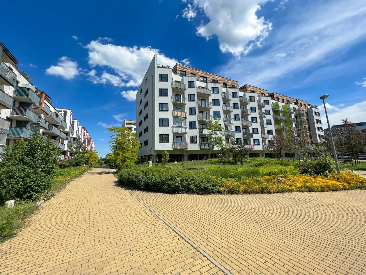 Pronájem bytu 4+kk s terasou, ulice Zakšínská 609/13, Praha - Střížkov