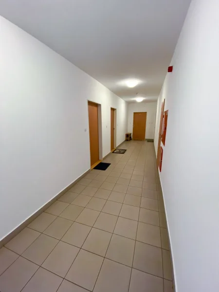 Nabízíme k pronájmu byt 1+kk, ulice Hnězdenská 767/2, Praha - Troja