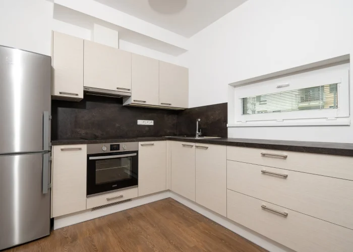 Pronájem bytu 2+kk 56m² - Praha - Střížkov