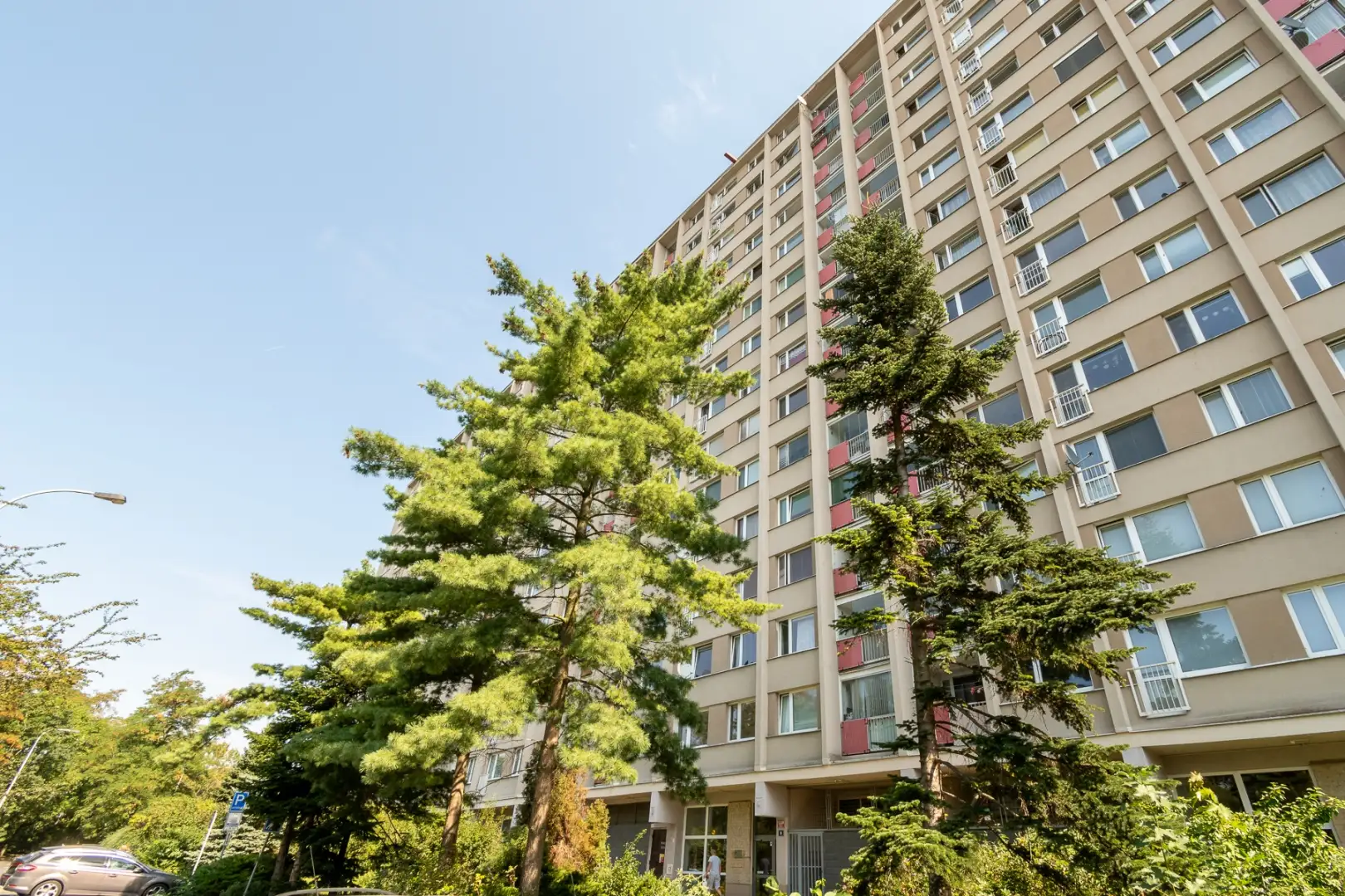 Pronájem bytu 2+kk, 45 m² - Praha - Kobylisy