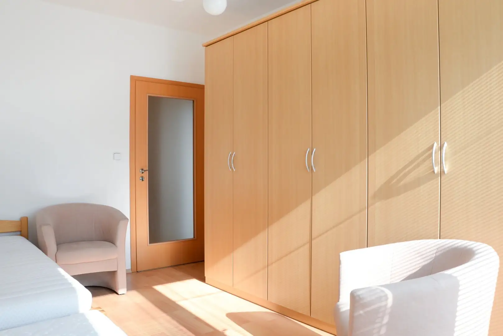 Pronájem bytu 2+kk, 54 m² - Praha - Hloubětín
