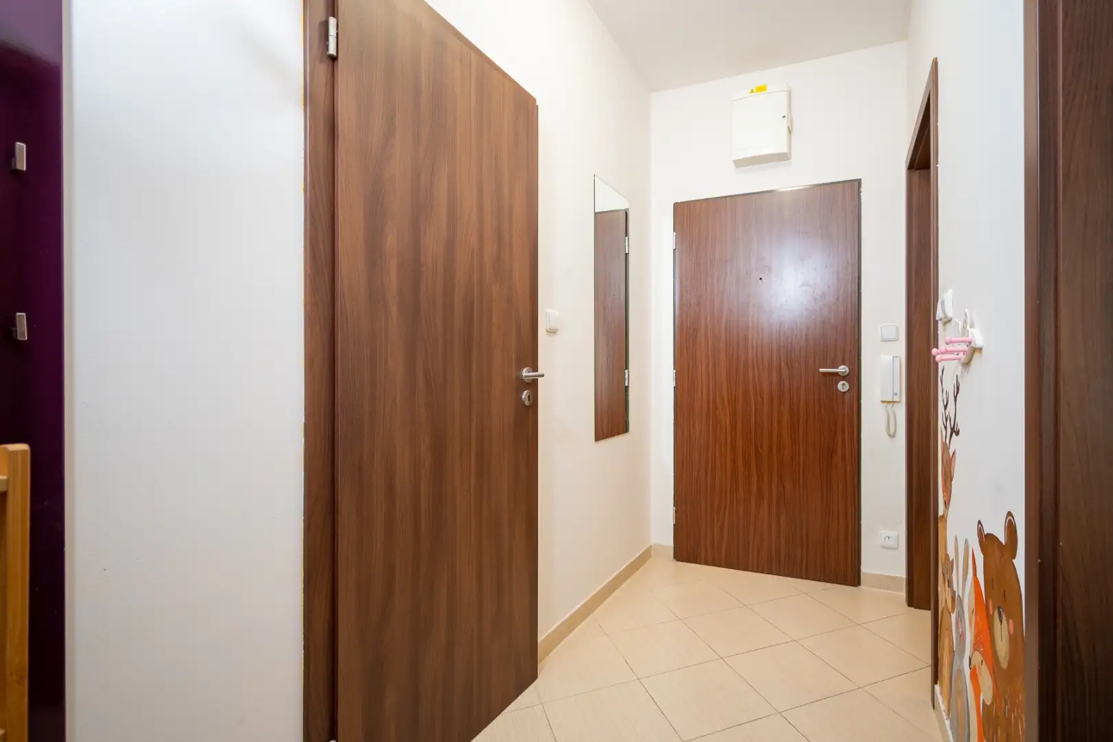 Pronájem bytu 2+kk, 48 m² - Praha - Dolní Měcholupy