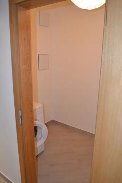 Pronájem bytu 2+kk/G/S 58m² - Praha - Holešovice