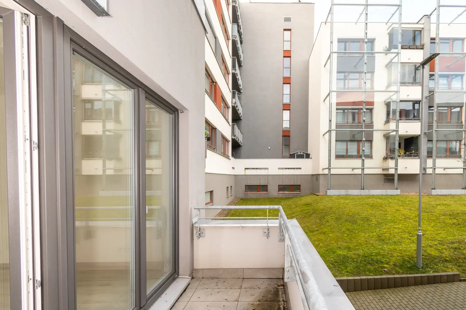 Pronájem bytu 2+kk, 57 m² - Praha