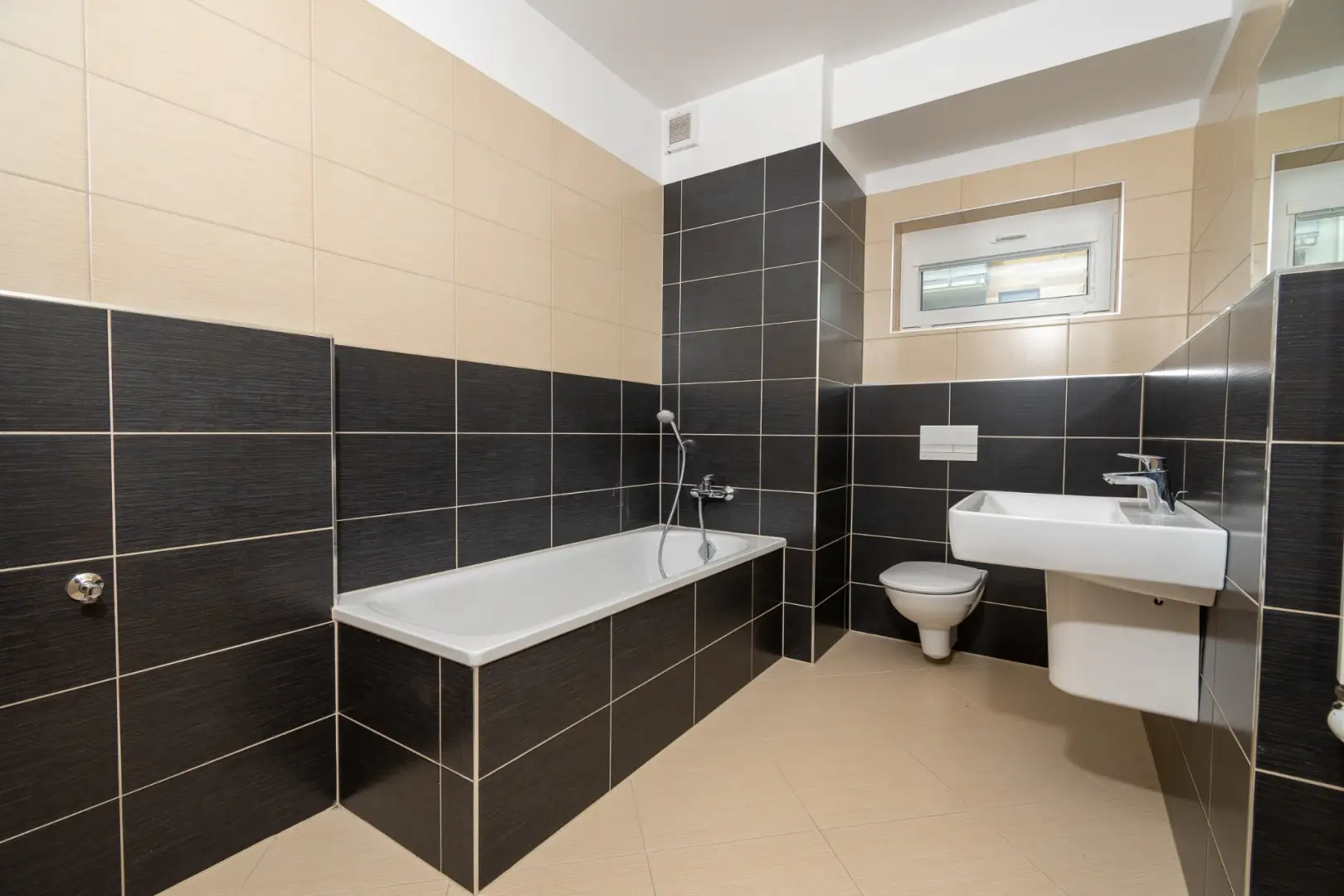 Pronájem bytu 2+kk 56m² - Praha - Střížkov