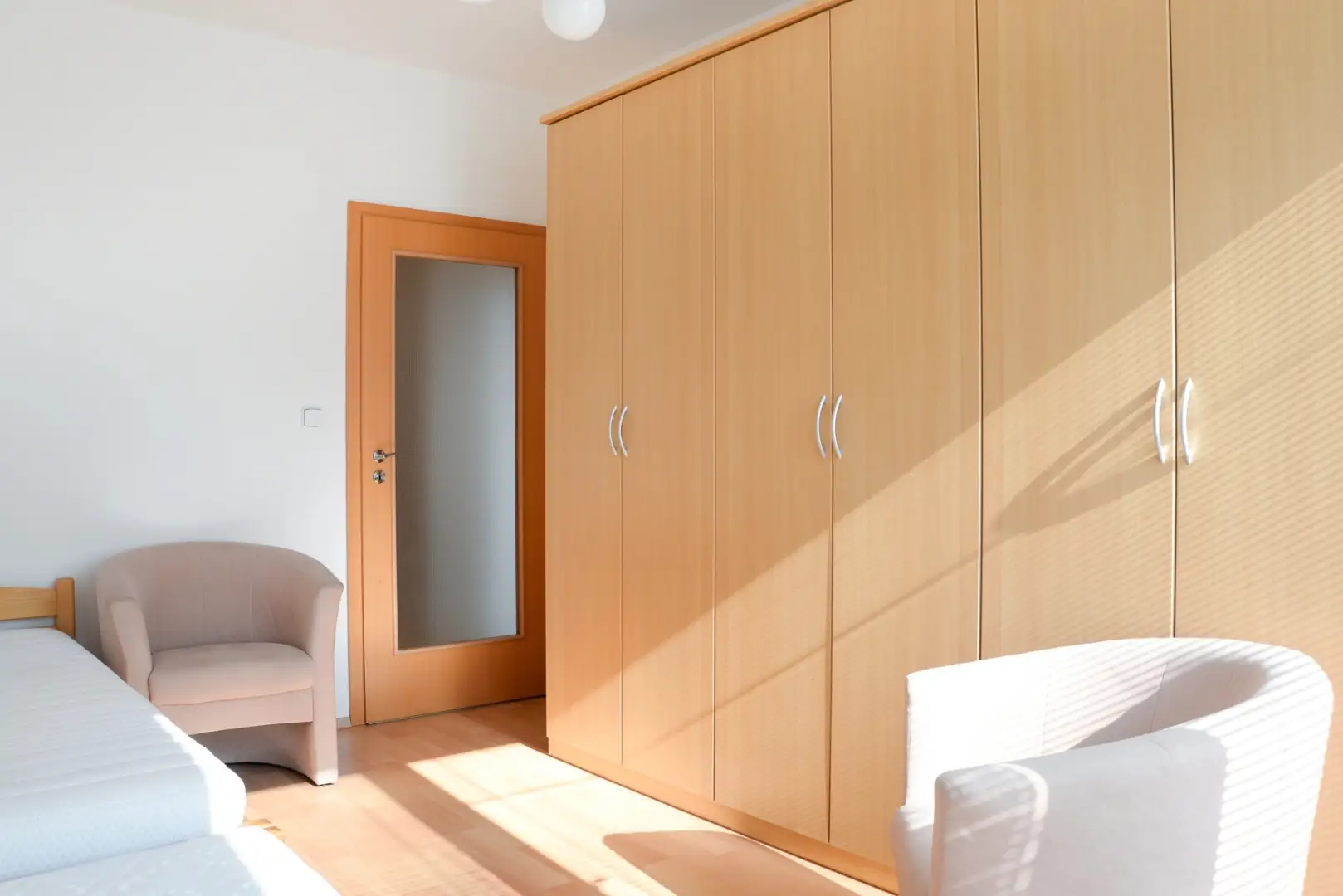 Pronájem bytu 2+kk, 54 m² - Praha - Hloubětín