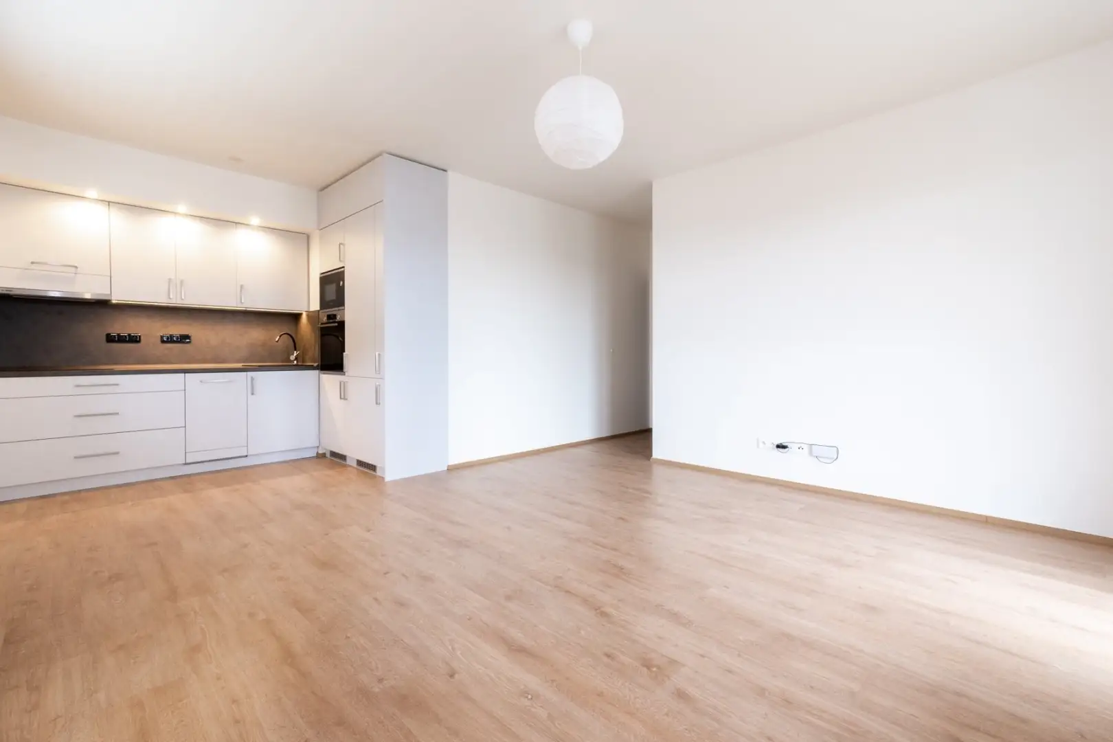 Pronájem bytu 2+kk/B/S 58 m² - Praha - Vysočany
