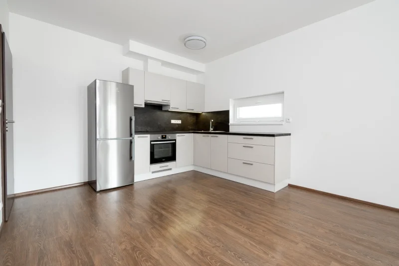 Pronájem bytu 2+kk 56m² - Praha - Střížkov
