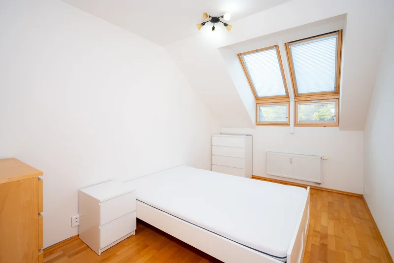 Pronájem bytu 3+kk, 84m², Na Neklance Praha