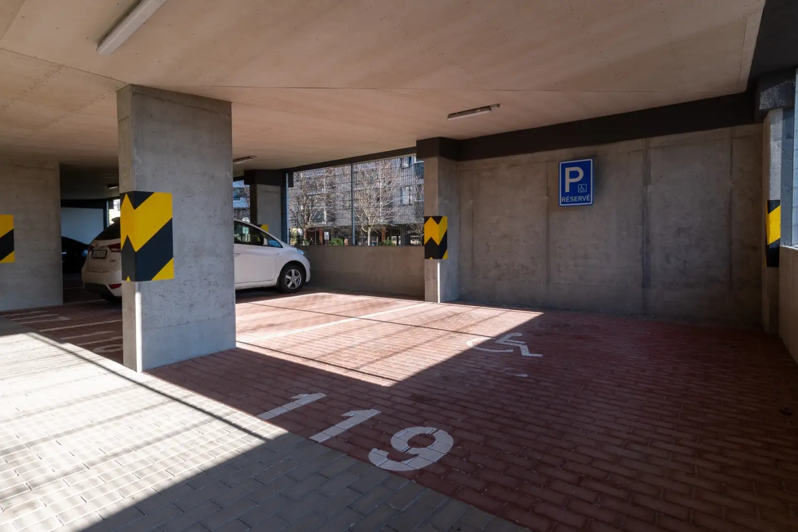 Pronájem bytu 2+kk/B/G o výměře 55m² - Praha - Střížkov
