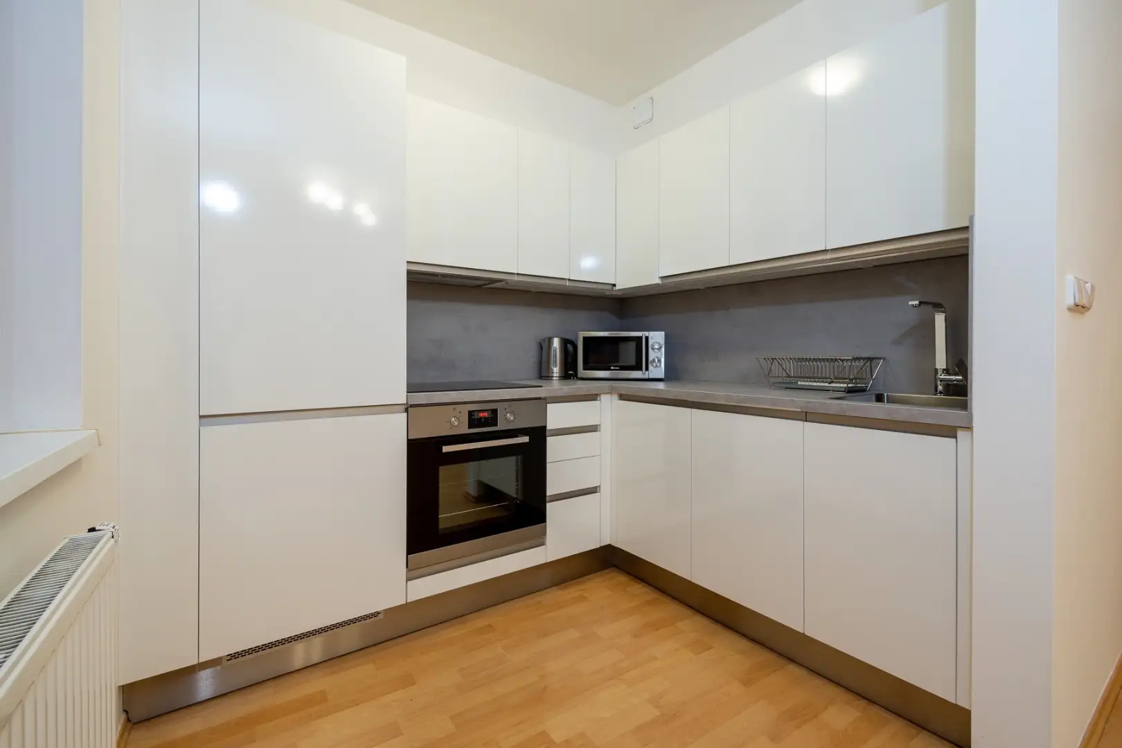 Pronájem bytu 1+kk 30m² - Praha - Malešice