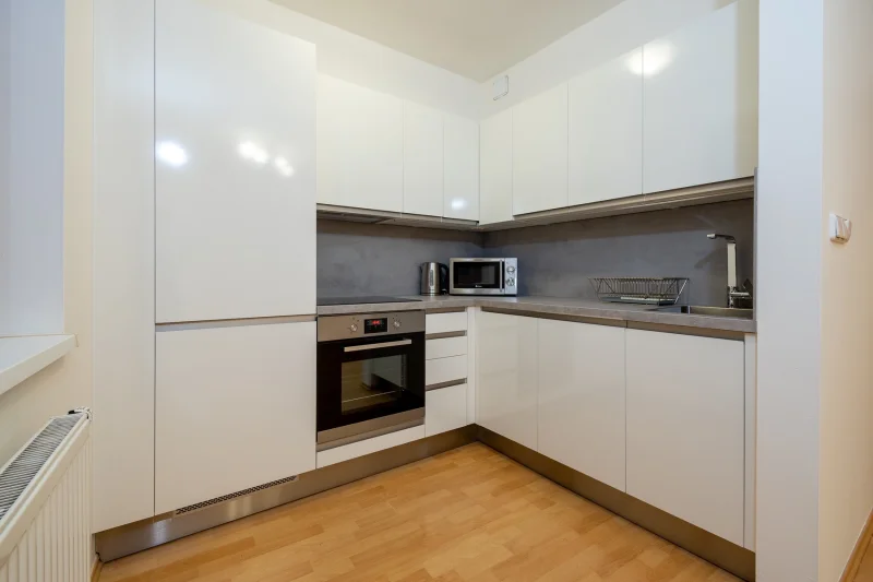 Pronájem bytu 1+kk 30m² - Praha - Malešice