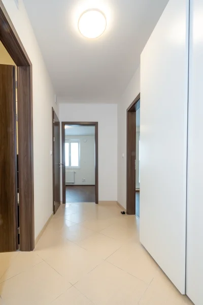 Pronájem bytu 2+kk s balkónem, ulice Poděbradská 1158/49, Praha - Hloubětín