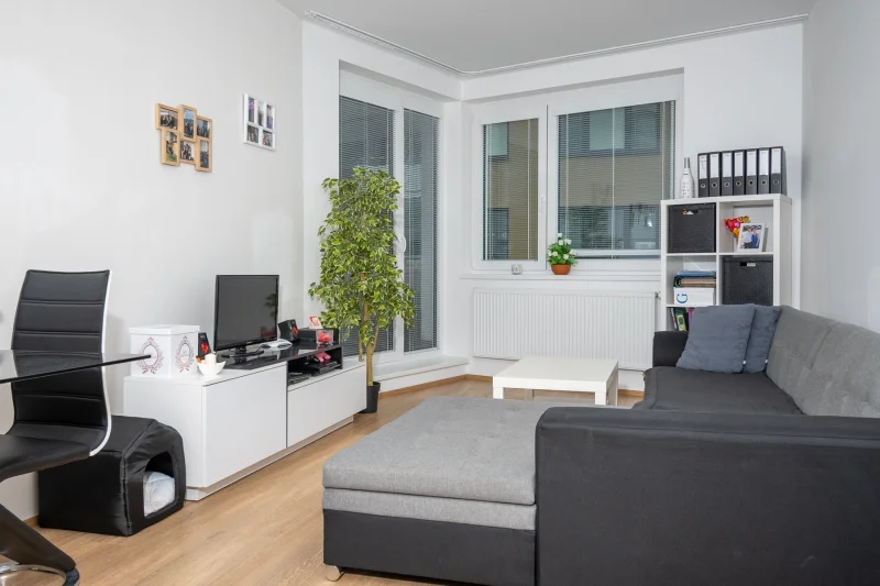 Pronájem bytu 2+kk, 56,9m2, ulice Makedonská, Praha - Střížkov
