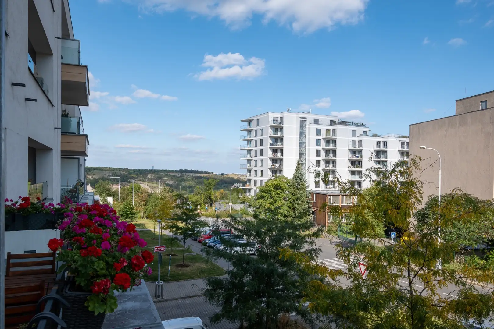Pronájem bytu 1+kk 32m² - Praha - Hlubočepy