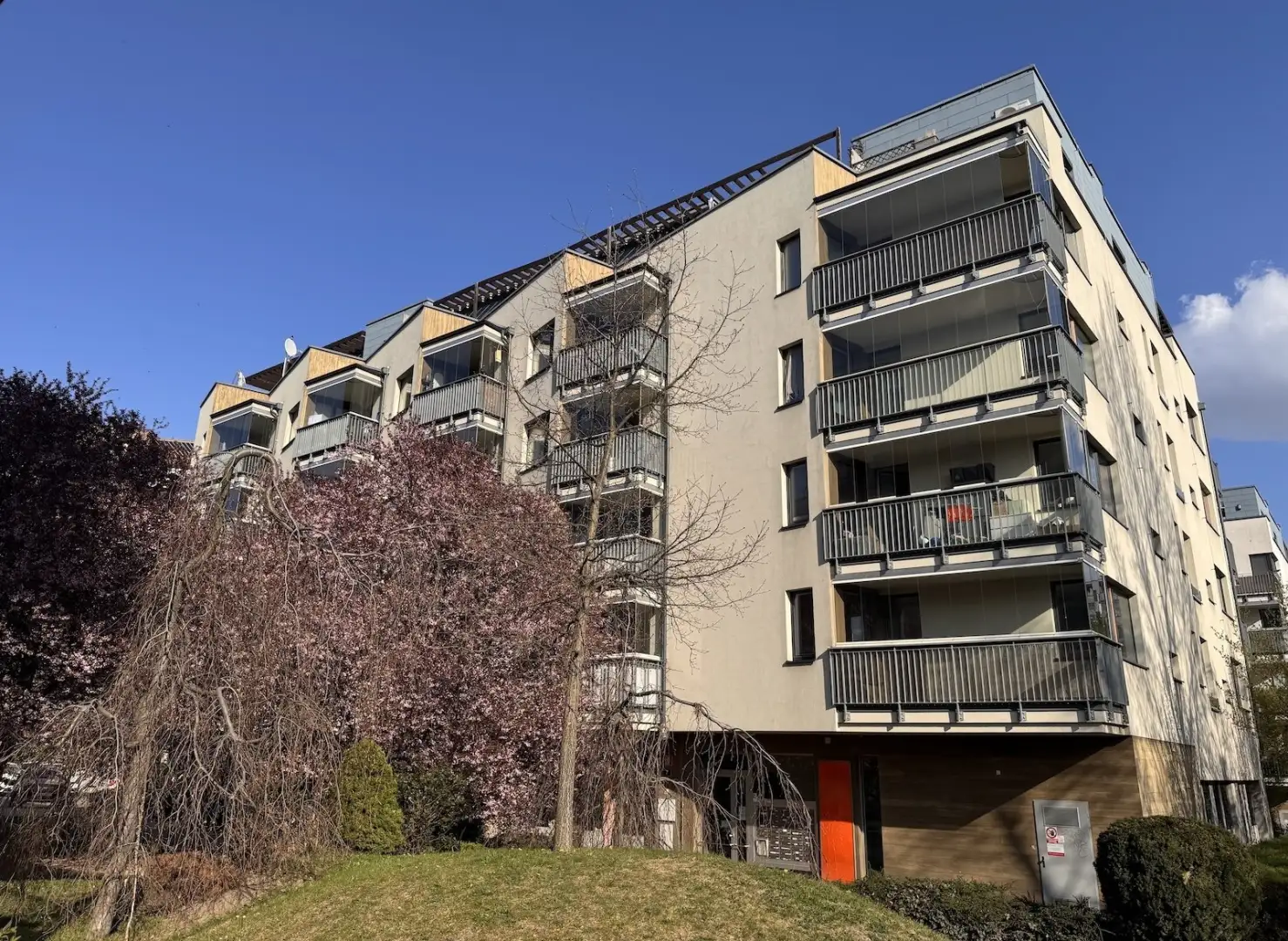 Pronájem bytu 2+kk/B/G, 54 m², novostavba, nezařízený, Praha - Střížkov