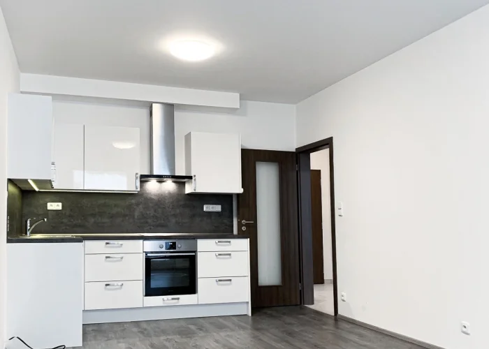 Pronájem bytu 2+kk/B, 53m² - Praha - Střížkov