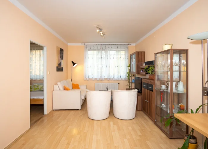 Pronájem bytu 2+kk/P/S, 46,7m2, ulice Hnězdenská, Praha Troja