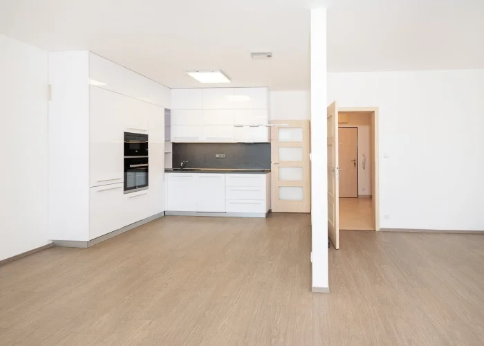 Pronájem byty 1+kk, 56 m² - Praha - Vysočany
