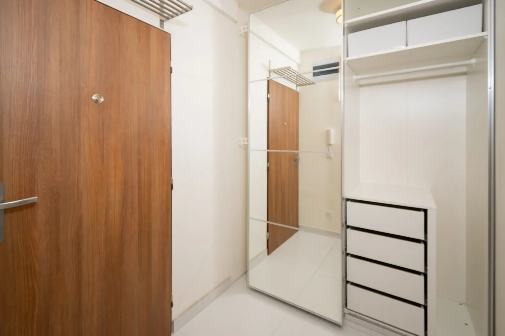 Pronájem bytu 1+kk o velikosti 33 m² v lokalitě Praha - Modřany