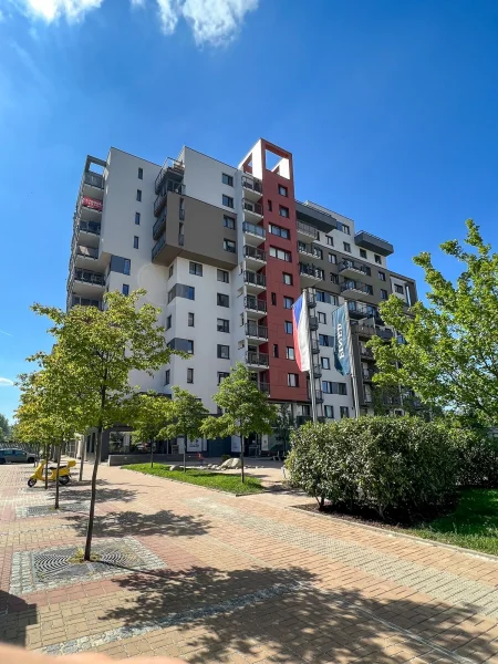 Pronájem byty 1+kk, 56 m² - Praha - Vysočany