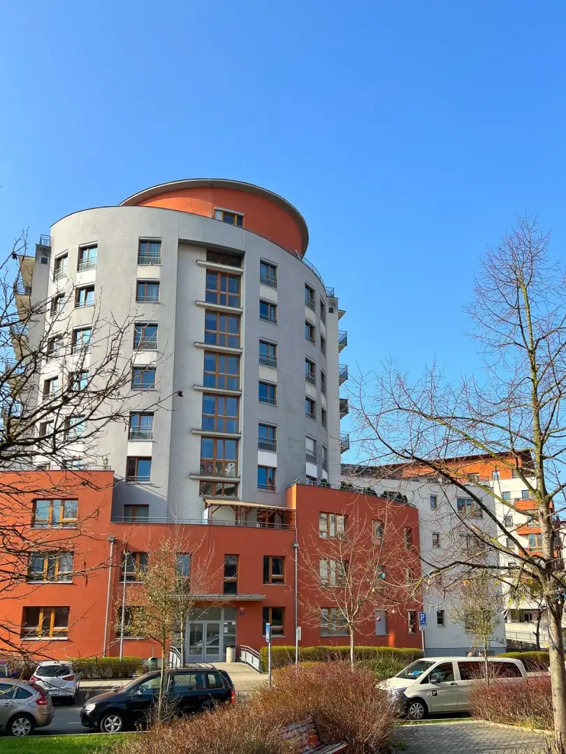 Pronájem bytu 1+kk, 52 m², ulice Mattioliho - Praha - Záběhlice