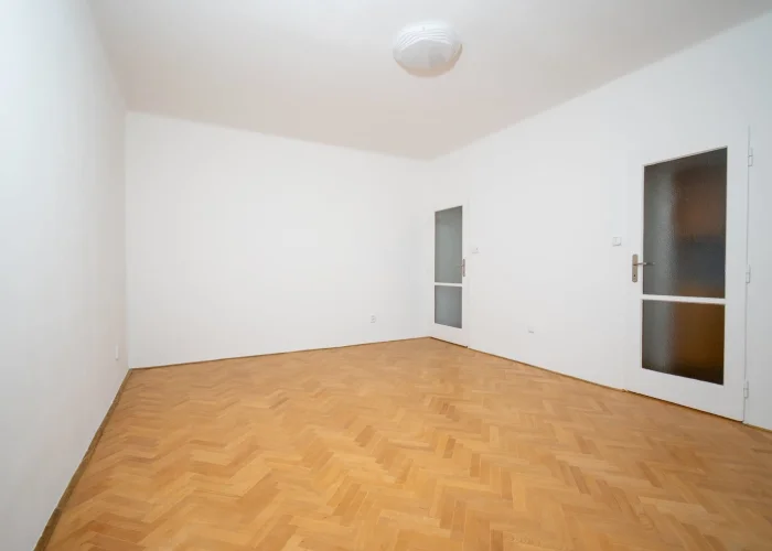 Pronájem bytu 2+1, 56m2, Praha - Vršovice