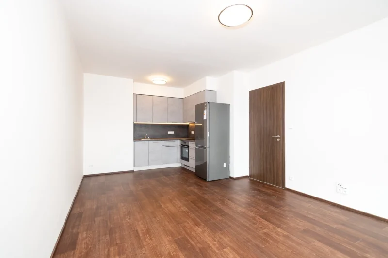 Pronájem bytu 2+kk s balkónem, ulice Poděbradská 1158/49, Praha - Hloubětín