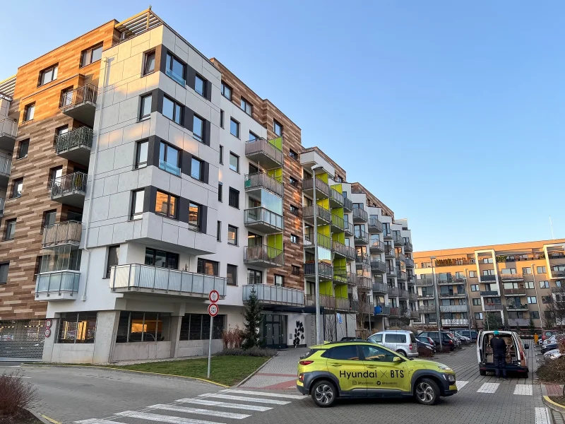 Pronájem bytu 1+kk/B o výměře 32 m2 Praha Střížkov