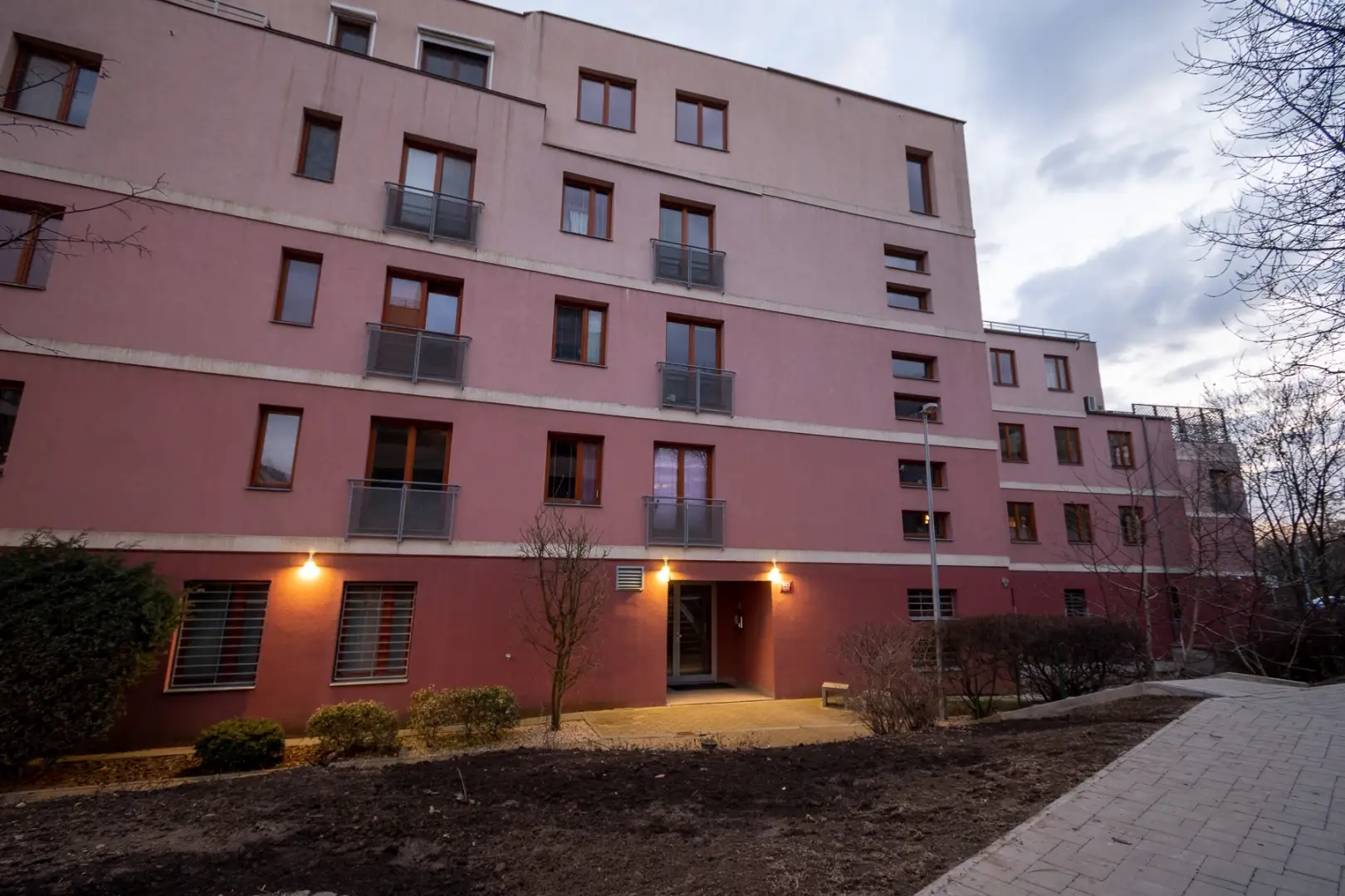 Pronájem bytu 1+kk 30m² - Praha - Malešice