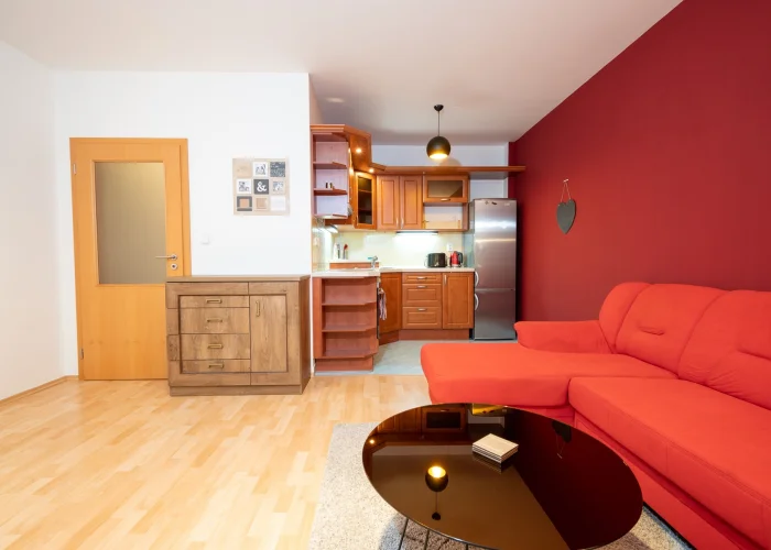 Pronájem bytu 2+kk  o výměře 55 m²  - Praha - Holešovice