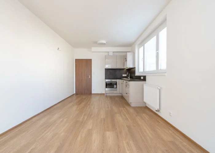 Pronájem bytu 2+kk/B/G o výměře 55m² - Praha - Střížkov