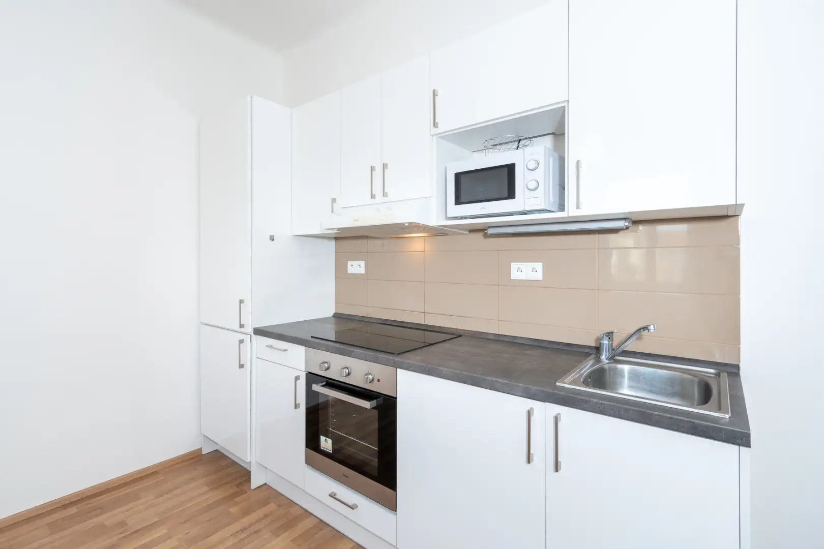 Pronájem bytu 2+kk, 39 m² - Praha - Vysočany