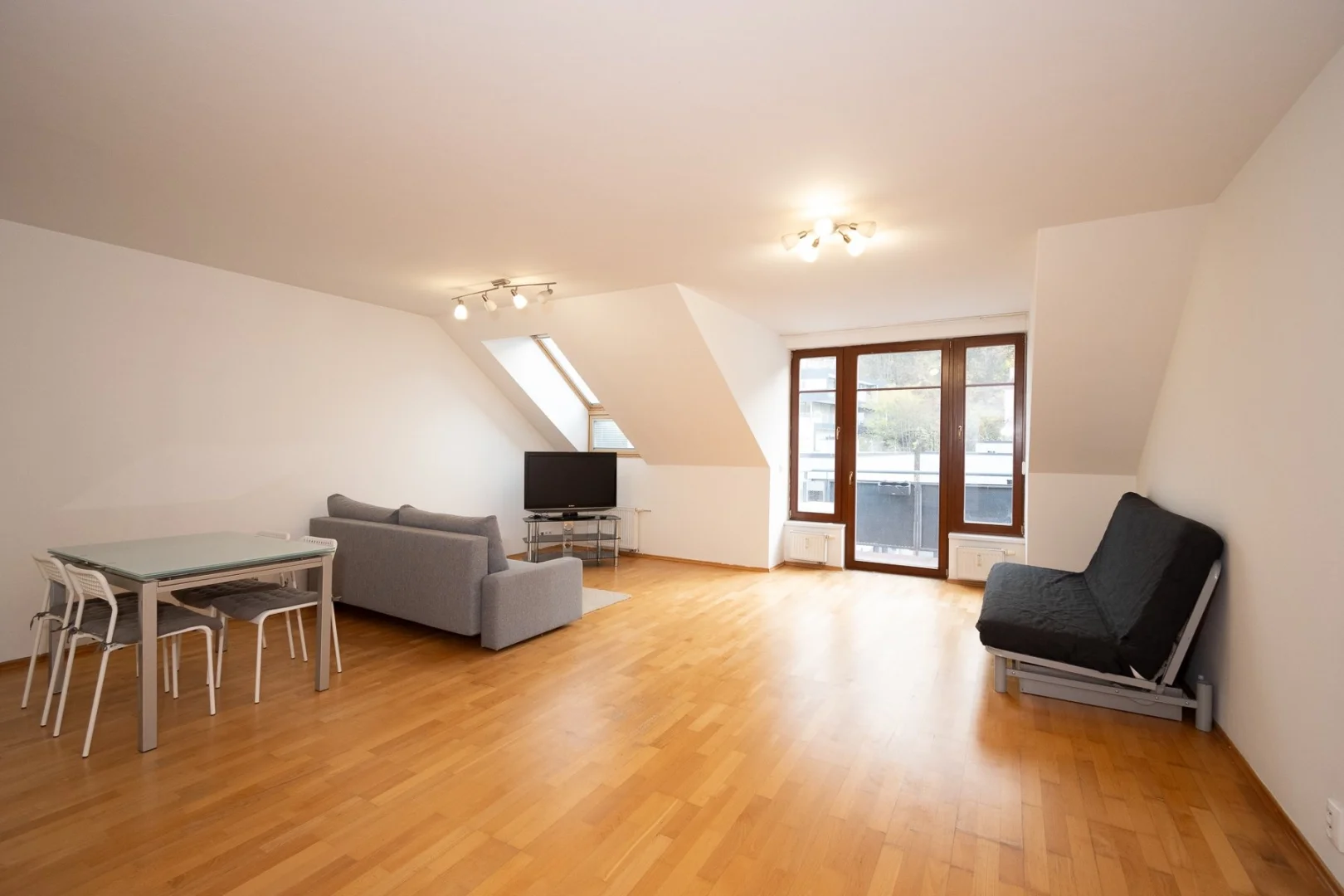 Pronájem bytu 3+kk, 84m², Na Neklance Praha