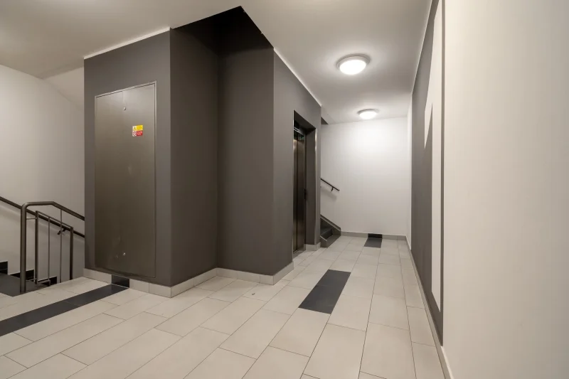 Pronájem bytu 2+kk/B/G o výměře 55m² - Praha - Střížkov