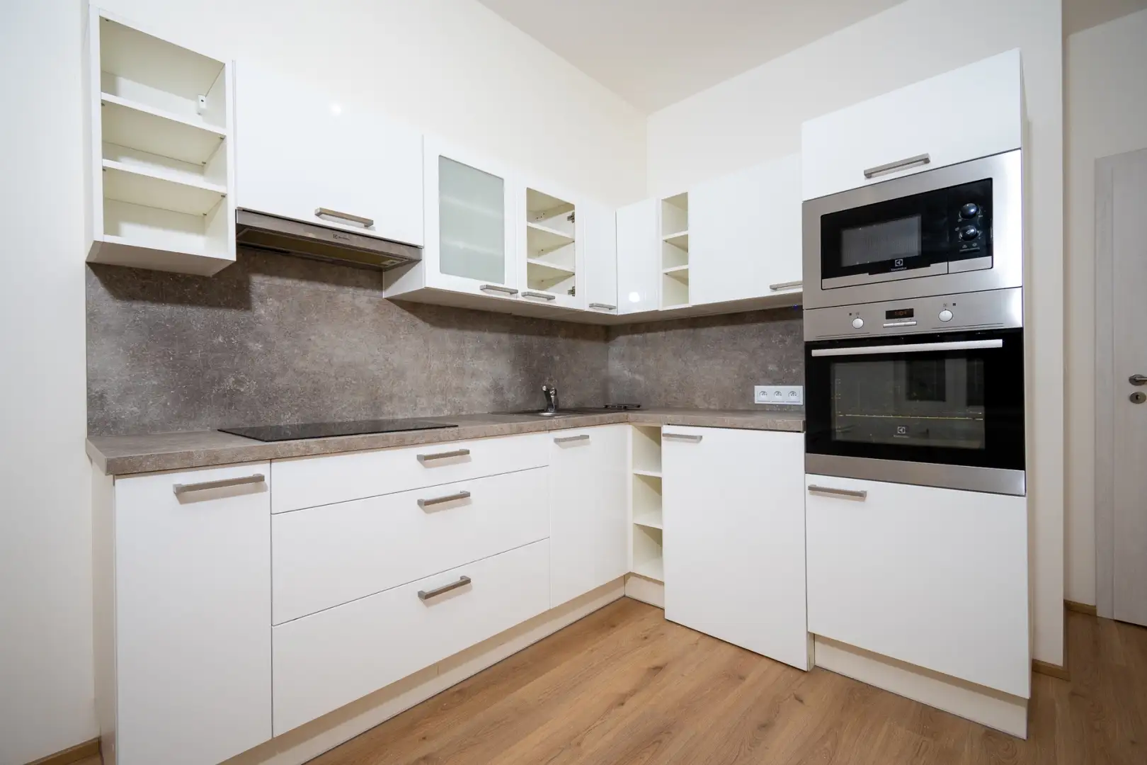 Pronájem bytu 1+kk 34,3m² - Praha 9 Letňany