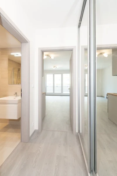 Pronájem bytu 1+kk 34 m², Praha - Vysočany