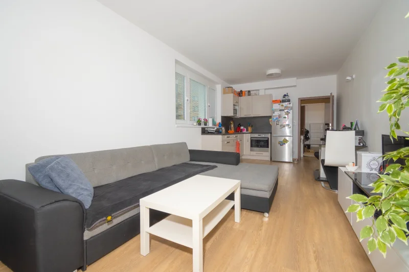 Pronájem bytu 2+kk, 56,9m2, ulice Makedonská, Praha - Střížkov