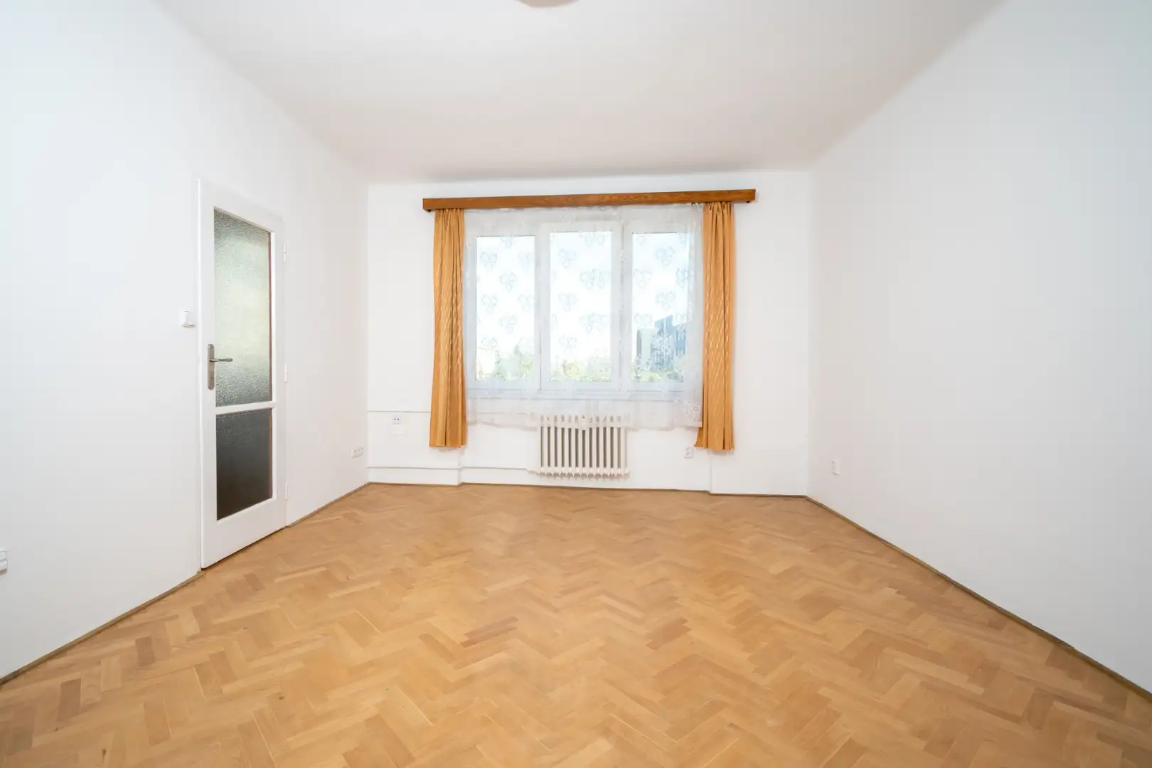 Pronájem bytu 2+1, 56m2, Praha - Vršovice