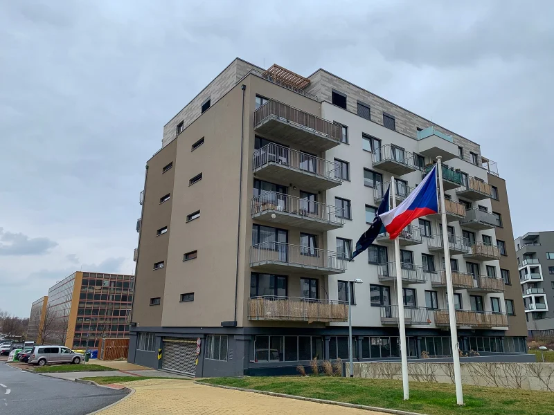 Pronájem bytu 2+kk/B, 53m² - Praha - Střížkov