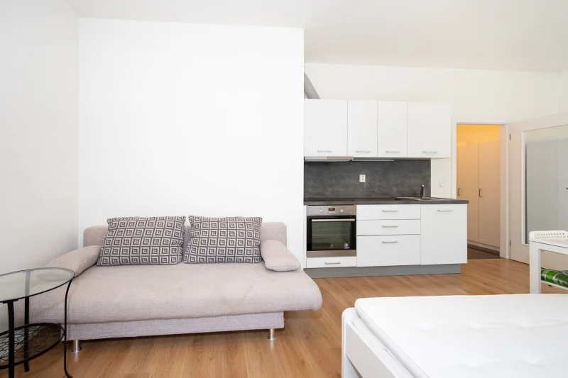 Pronájem byty 1+kk, 33 m² - Praha - Hlubočepy