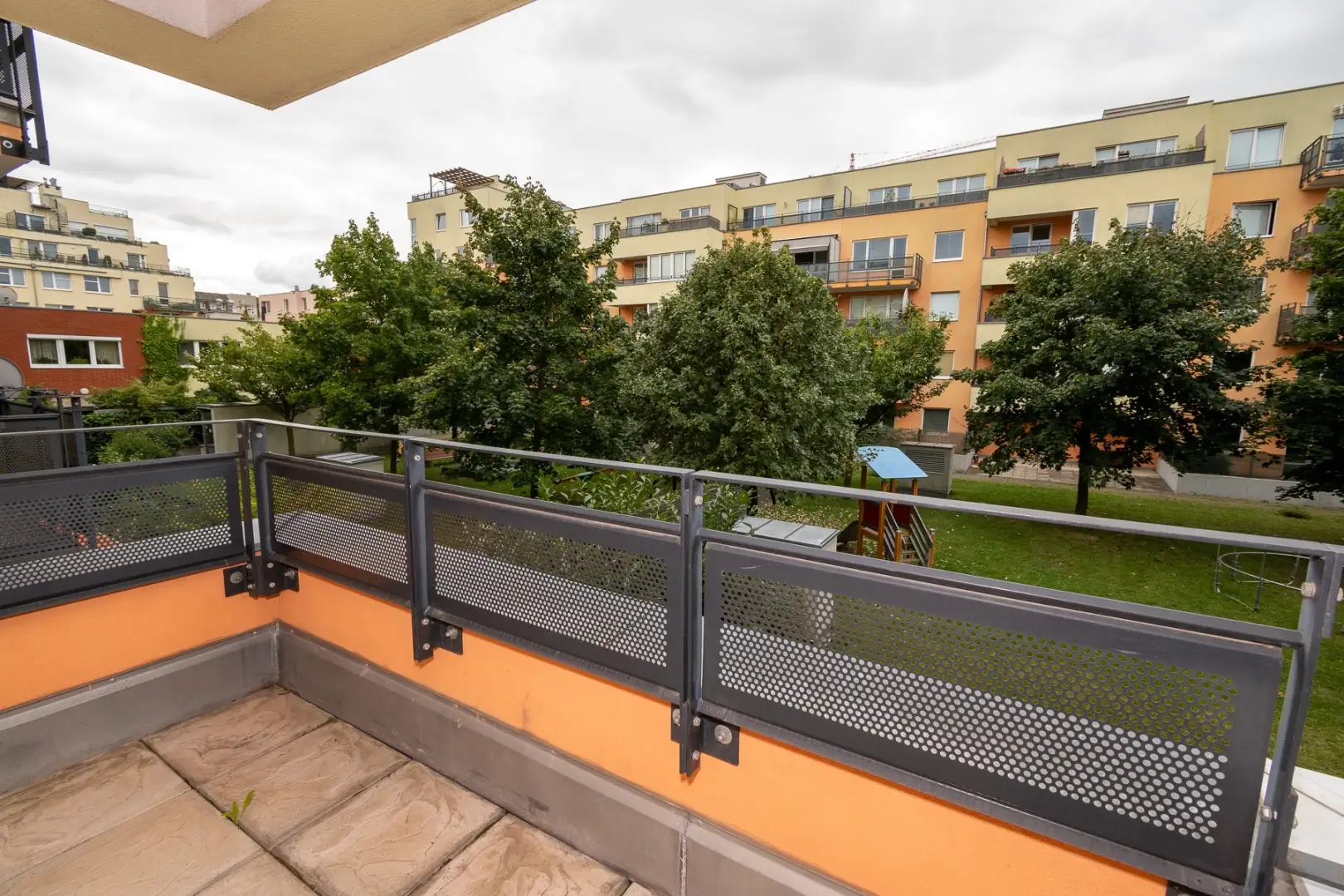 Pronájem bytu 2+kk/B/G/K 56m² - Praha - Hlubočepy